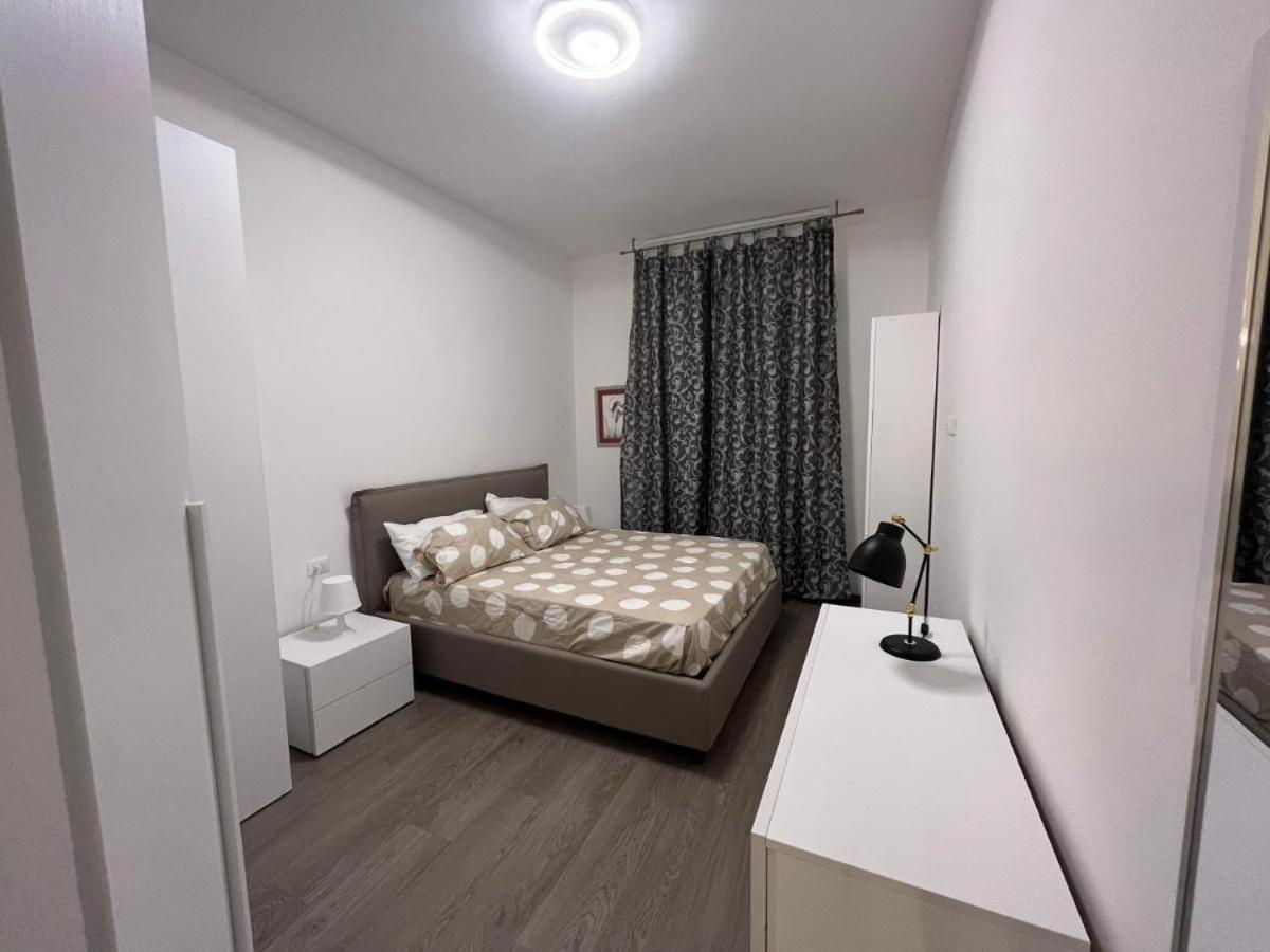 Col Di Lana Apt, Milan